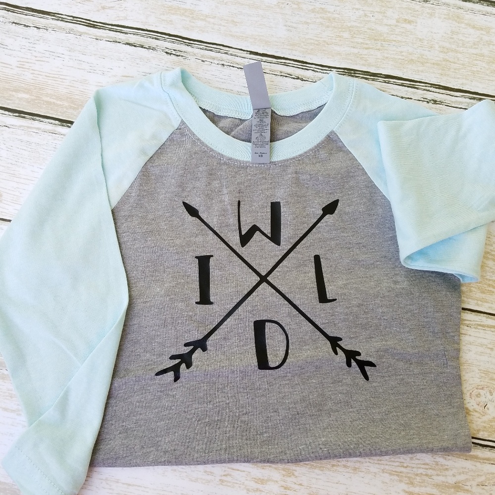 Childs raglan sleeve